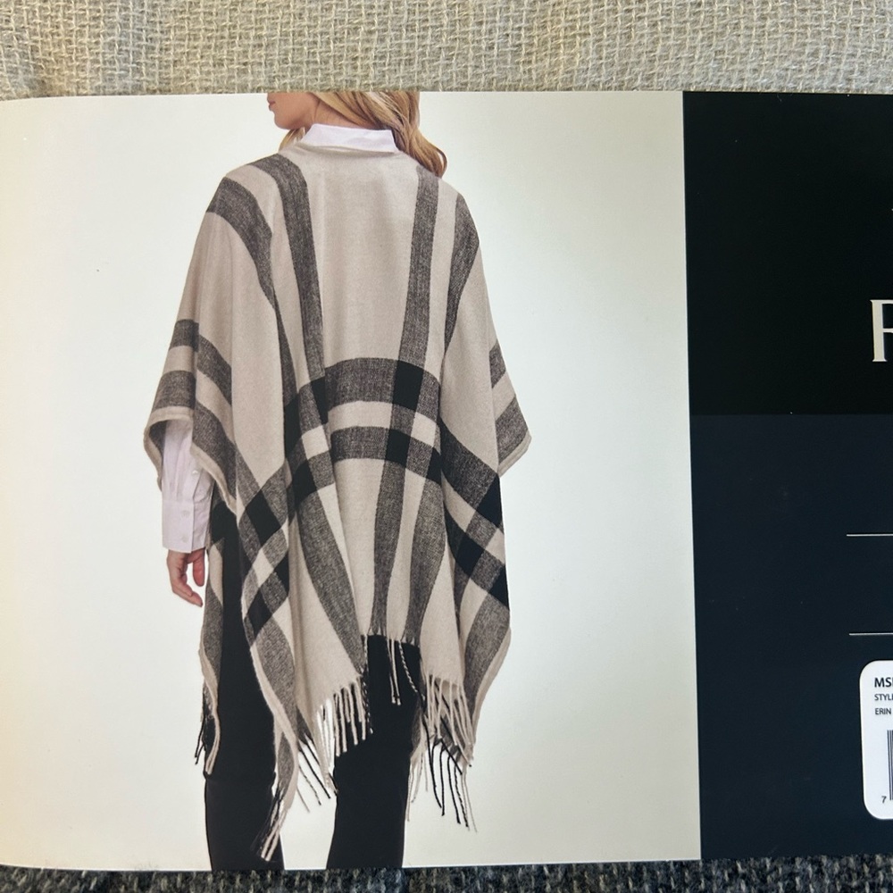 Banana Republic Cashmere Blend Black And Cream Plaid Wrap NEW ONE SIZE - Picture 2 of 6